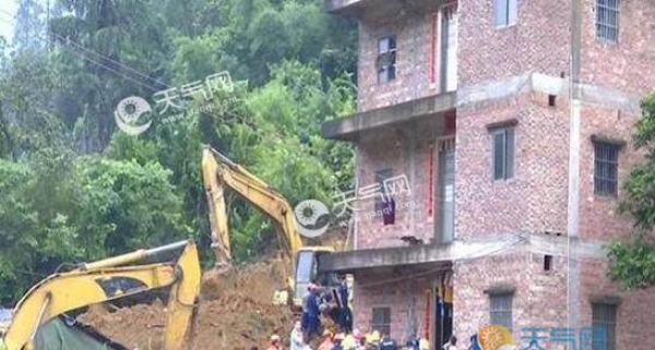 广东阳春一村庄村发生山体滑坡 8人逃生6人死亡