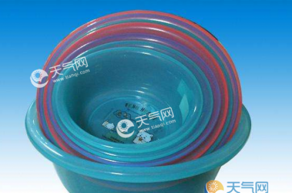 废旧塑料盆是什么垃圾 废旧塑料盆有危害吗