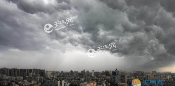 2019年7月7日小暑来临 高温暴雨同时到开启蒸煮模式