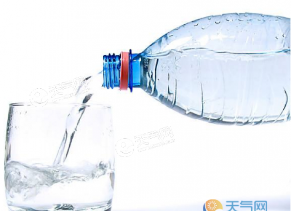 矿泉瓶是什么垃圾 矿泉瓶属于什么垃圾