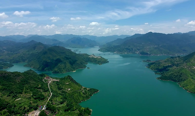 天气旅游 千峡湖生态旅游度假区 千峡镇坐落在青田县北山镇,是一座以"