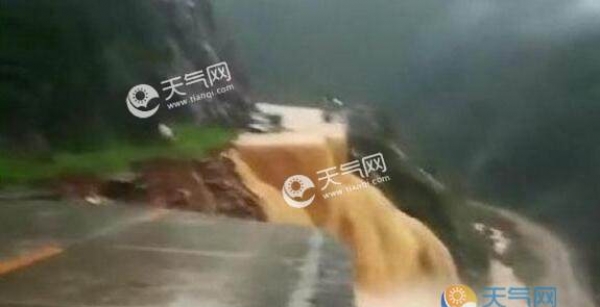 武夷山暴雨景区全面关闭 市内多处公路塌方