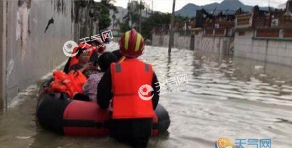 广东局地强降雨仍在持续 广州气温降至28℃体感凉快