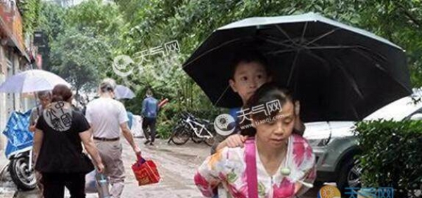 今天重庆回归阴雨天 主城区气温跌至31℃