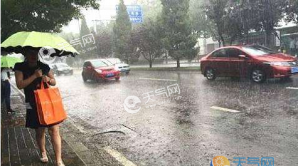 西南地区东部大雨来袭 东北华北雷阵雨江南华南高温