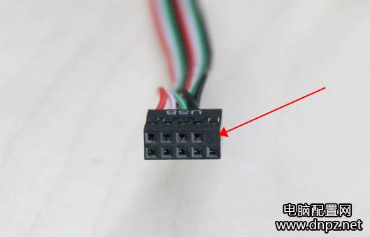 组装电脑教程:怎么接机箱主板跳线