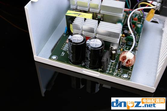 diy组装电脑防坑技巧:劣质水泥PFC电源揭秘