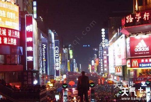 湖南当地人去的小吃街 湖南最好吃的小吃街在哪