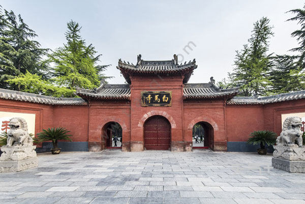 中国哪里烧香拜佛最灵 哪里的寺庙最灵验