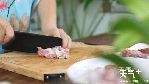 赵薇新疆羊肉手抓饭的做法 新疆羊肉手抓饭怎么做