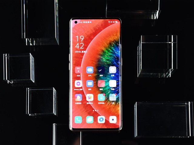 为了“旦用难回”，OPPO 推出这块120Hz “3K”屏（不发） 