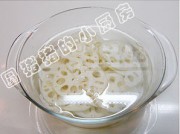 珊瑚藕片的做法步骤3