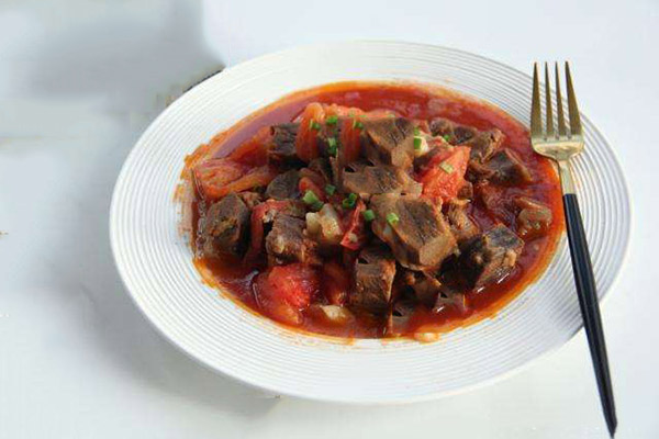 西红柿炖牛肉的做法 西红柿炖牛肉的家常做法