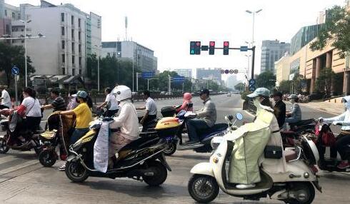 今夜江苏将再度遭遇降雨侵袭 大部分地区气温跌至25℃