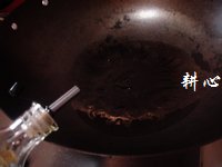 木耳腐竹炒虾仁的做法步骤5