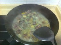 贵州酸汤牛腩的做法步骤5