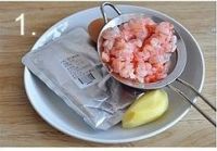 花朵虾肉饼的做法步骤1