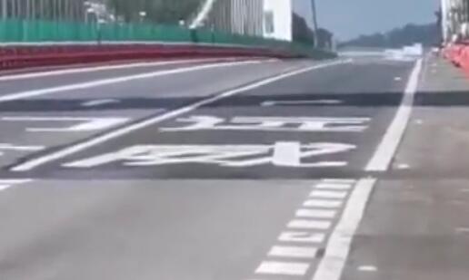 受主桥风速大影响 虎门大桥实施双向交通管制措施