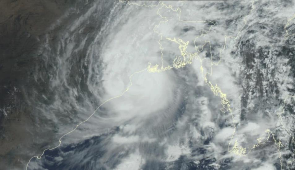 台风安攀卫星云图出现锯齿形状!意味着还会增强