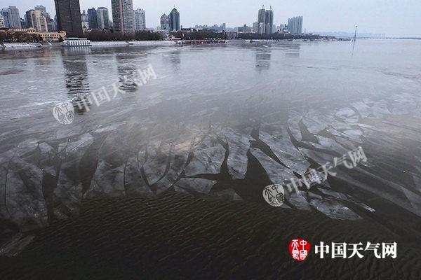 强冷空气强攻江南华南 福州南宁等地气温创新低