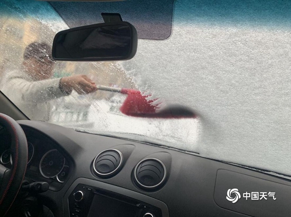 雪天行车危险指数高 模拟实验告诉你冰雪天刹车有多难？