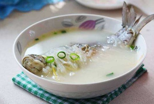 鲫鱼汤的做法 鲫鱼汤怎么做好吃