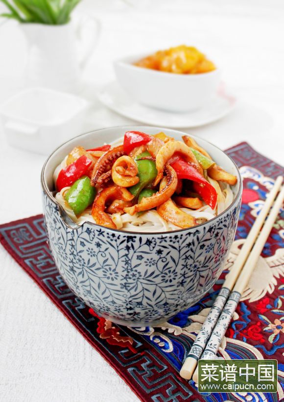 韩式鱿鱼拌面