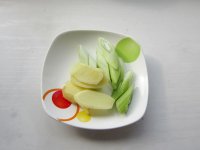 鲶鱼焖豆腐的做法步骤5