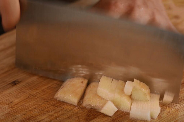 山药怎么做好吃 山药炒牛肉的做法