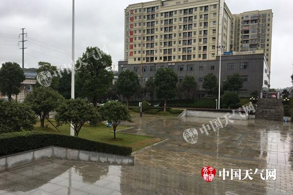 湖南大部有小雨气温再降 长沙或不足15℃连创新低