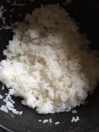 鲜虾沙拉寿司的做法步骤1