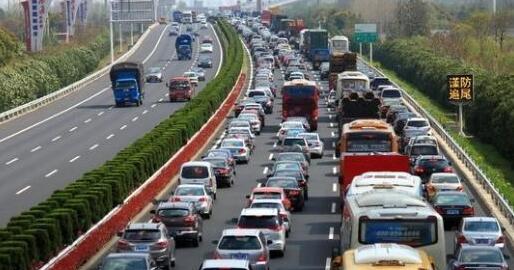 五一假期出行高峰将至 四川达州加开多趟列车保出行需求