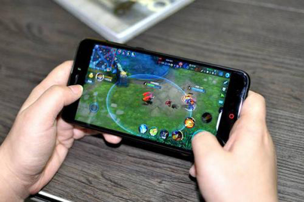 高铁站能送上车吗 高铁上能打王者荣耀吗