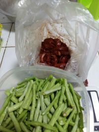 肉柳炒豇豆的做法步骤1