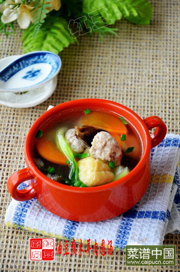 油豆腐木耳肉圆汤