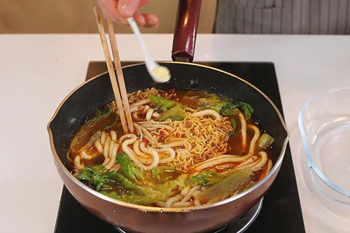 麻辣烫的做法 在家怎么做麻辣烫