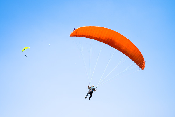 国内哪里可以跳伞 国内跳伞地方有哪些