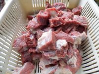 老四川牛肉米线的做法步骤1