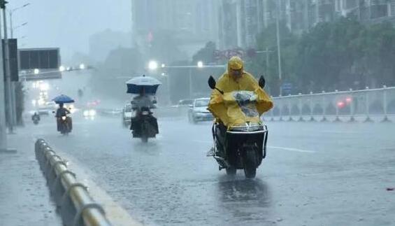 长沙南站部分列车停运 未来三天湖南仍有强降雨光顾
