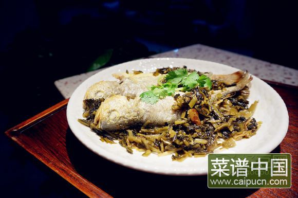 酸菜焖黄鱼