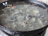 西洋参枸杞乌鸡汤的做法步骤1