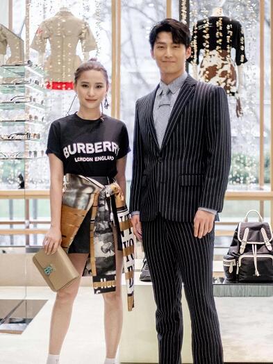 何超莲评论周扬青是怎么回事 何超莲为什么评论周扬青