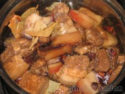 五花肉焖鲜笋的做法步骤4