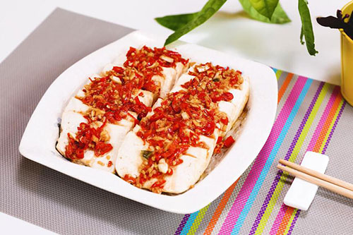 剁椒蒸豆腐的做法 怎么做剁椒蒸豆腐好吃