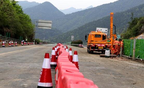 武深高速塌方路段仍在抢修中 目前交通放开时间暂未定