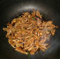 韭菜苔炒鸭心肝的做法步骤7