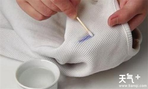 衣服上的油漆怎么洗掉，如何洗掉衣服上的油漆