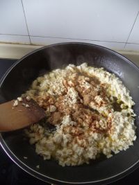 荠菜豆腐春卷的做法步骤6