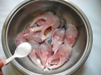 香辣糍粑鱼的做法步骤2