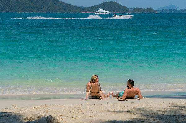 普吉岛2月份可以游泳吗 泰国普吉岛旅游攻略